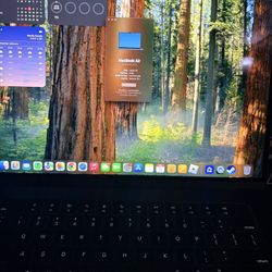 2023 M2 MacBook Air 15” 256ssd 16gb Memory
