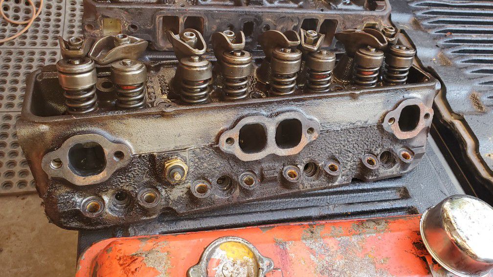 Stock Chevy 882s with steam holes to fit 400 sbc