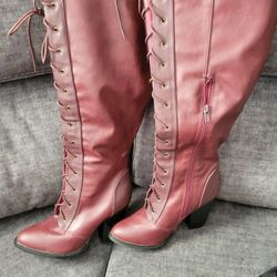 Lace Up Woman's Boots