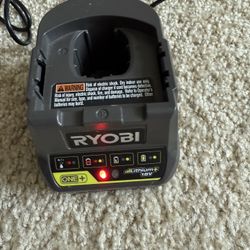 Charger Ryobi 18V 