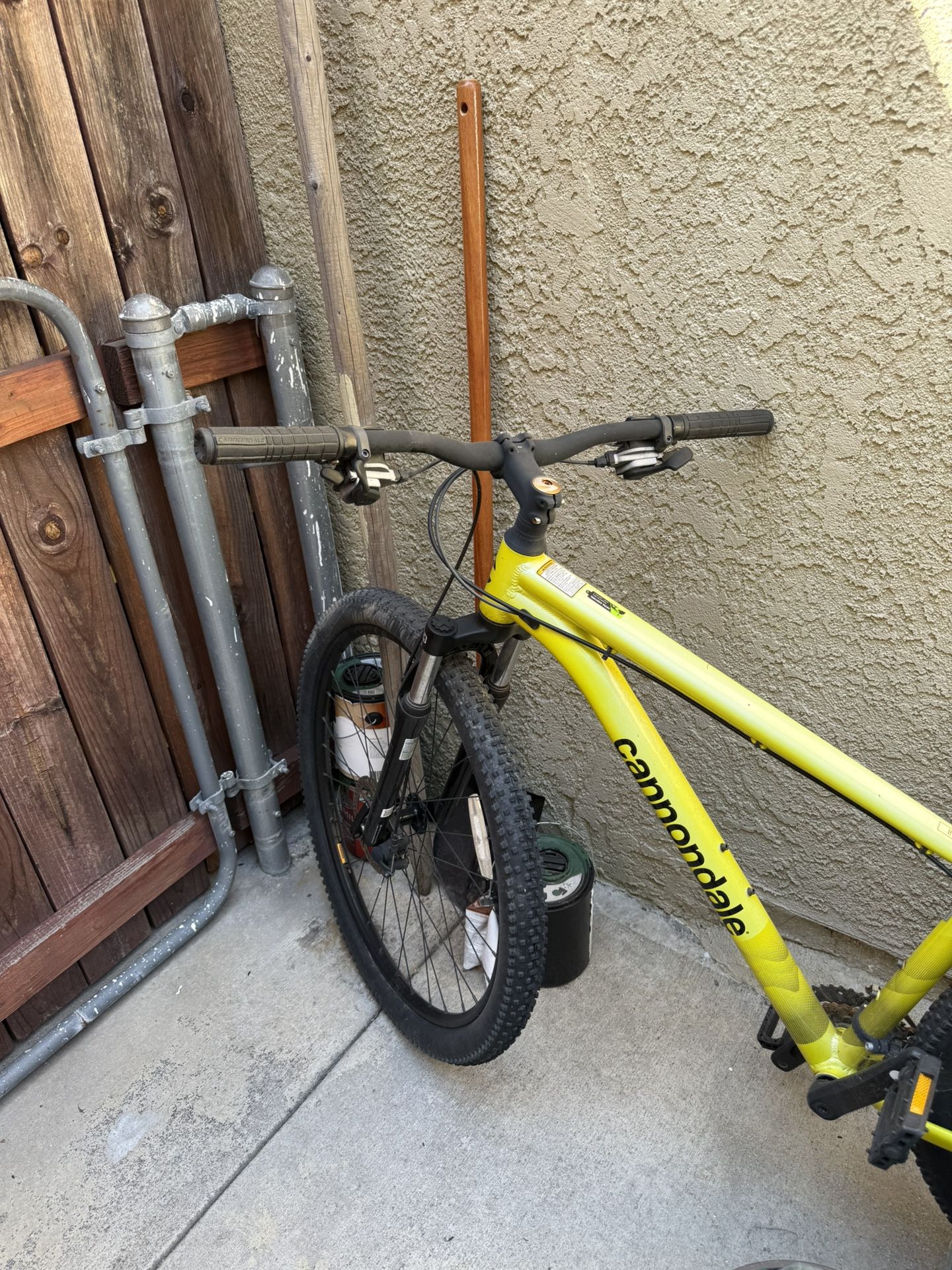 Cannondale Mountain Bike Trail Eight (medium size)