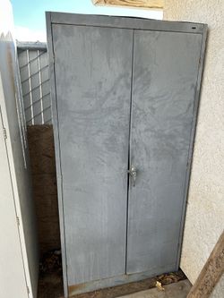 Metal Locker/storage cabinet
