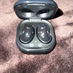 Samsung Pod Live… Noice Cancellation 