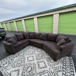 Brown Sectional With Cuddler 🛻Free Delivery🛻
