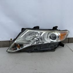 2009 2010 2011 2012 2013 2014 2015 2016 Toyota Venza Headlight Headlamp Left Driver Side LH Used Original OEM HALOGEN