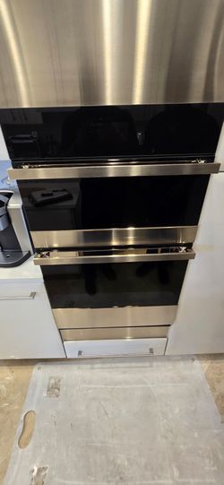 JennAir Noir 27’’ Combination Microwave/Wall Oven