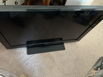 32” Sony Bravia TV + remote