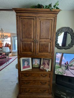 Bernhardt Butterwood and Glass Display Hutch Set