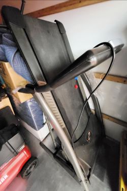 Spirit Folding Treadmill w/ Incline - Works Great