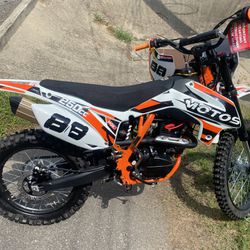 Brand New XMotos 250cc #88 dirt bike