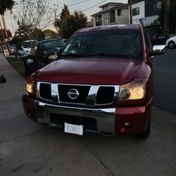 2004 Nissan TITAN 