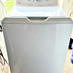 Very Nice Washing Machine. Only 2 Years Old. warranty Included 