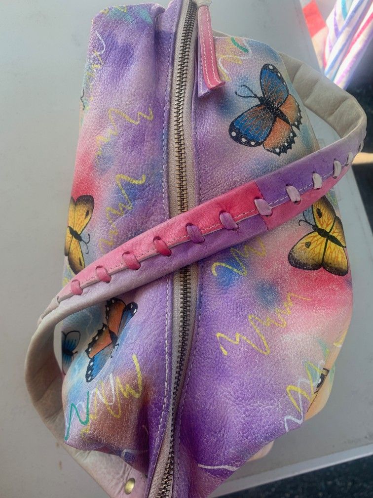 Magnifique Leather Hand Bag/ Purse/ Tote