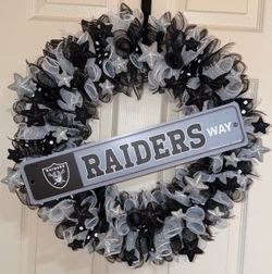 Raiders Wreath