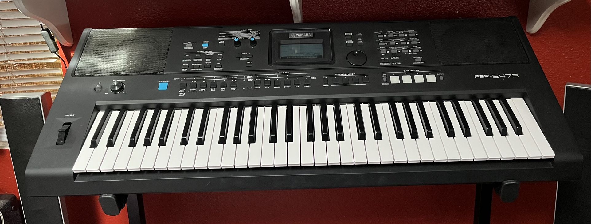 Yamaha PSR E473 Keyboard