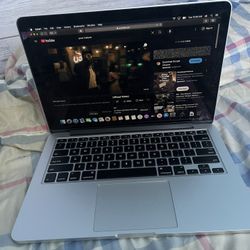 2015 13” MacBook Pro Retina 256gb