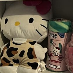 Hello Kitty Plush And Blanket Set 