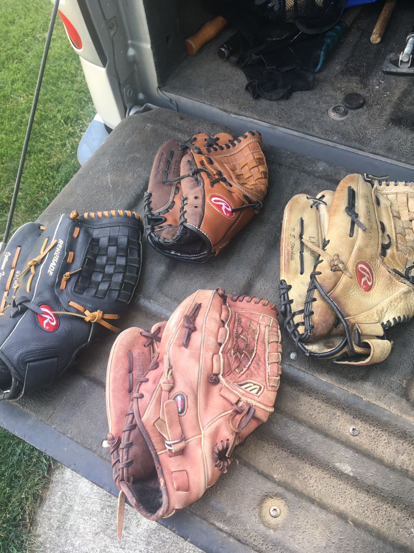 Baseball & Softball Gloves For Lefty $30 Each