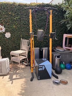 Power Rack with Pull-Up Bar and Accessories