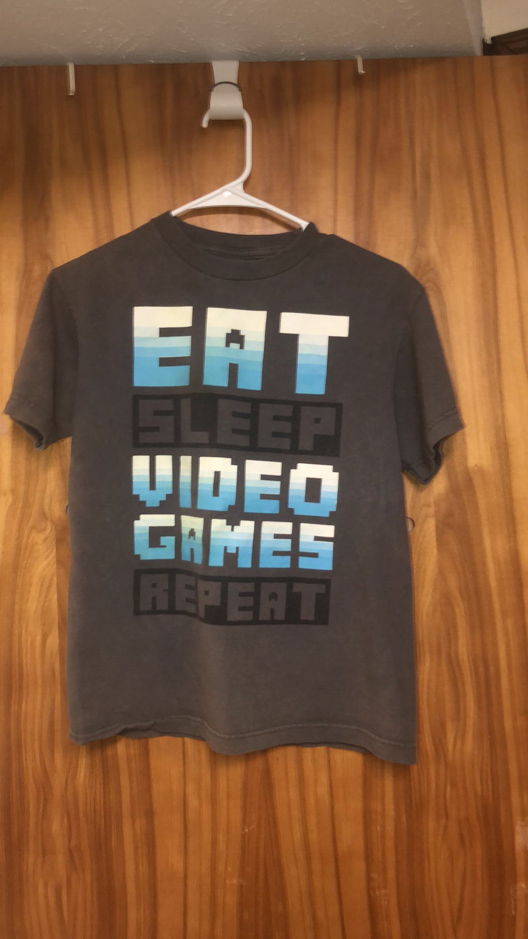 Boys size XL video game lovers tshirt
