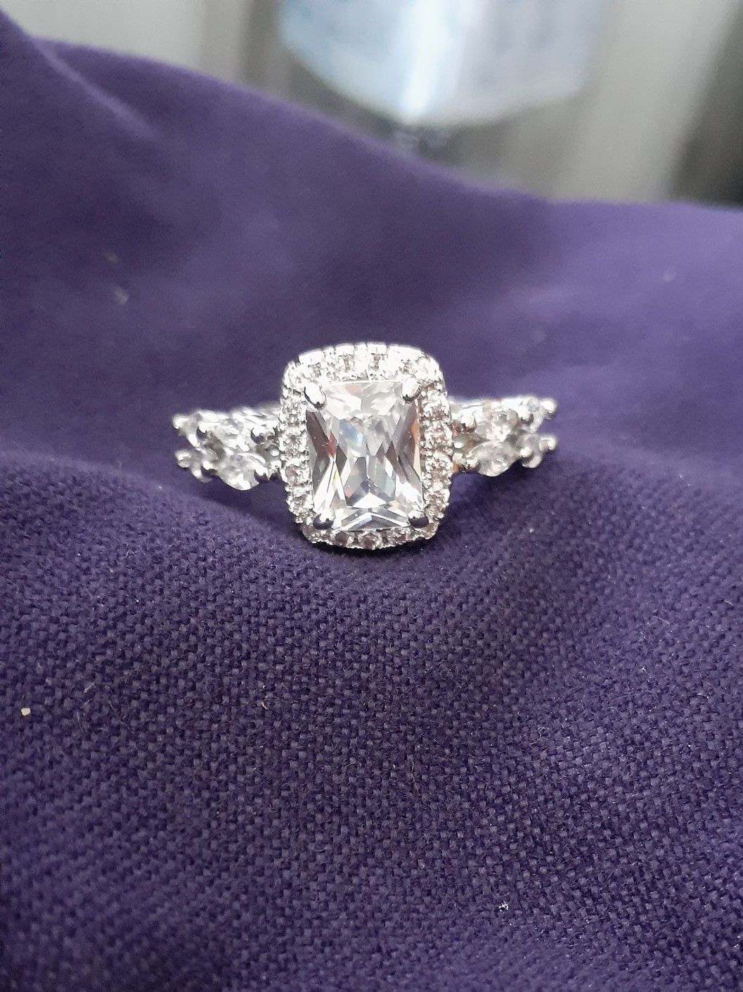3 carat cz .925 Sterling silver diamond engagement wedding fashion ring, brand new!
