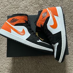 Air Jordan 1 Mid Black/Orange