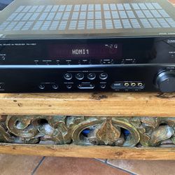 Yamaha Home Theater Receiver RX-V667