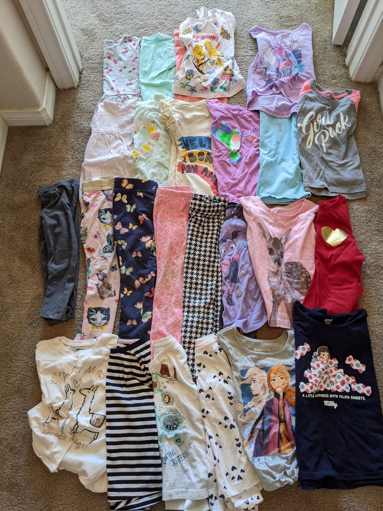 Girl's clothes (4T)