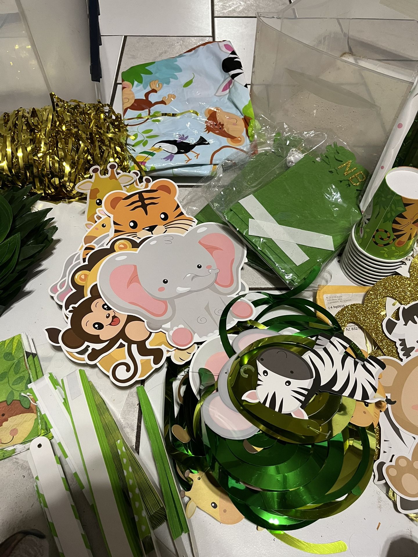 Party Items Most Are Animals