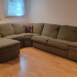 Sectional Couch With Full Size Pullout Bed 