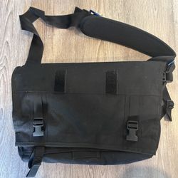 Mission Workshop Monty 20L