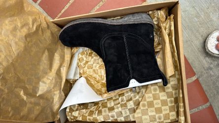 Women’s UGG size 12