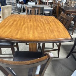 TABLE AND CHAIRS FREE DELIVERY 🚚 
