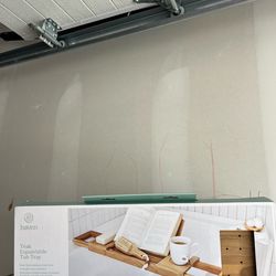 Bathtub bench for reading