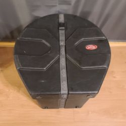 Bateria BASS DRUM CASE SKB 1SKB-D1822 Roto-Molded Bass Drum Case 22 X 18 inch $220 OBO