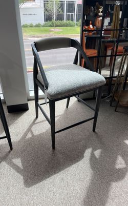 Transitional Counter Stool 