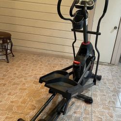 Schwinn 430 Elliptical 
