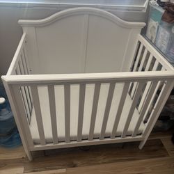 Baby Toddler Crib