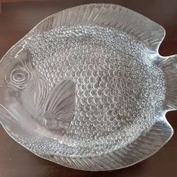Arcoroc France Glass Fish Design Platter, Pressed Glass Detailed 15” X 12”