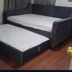 DOS CAMAS UNA FULL Y OTRA TWIN 