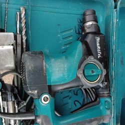 Makita HR2811F 1-1/8" SDS-Plus (Makita Box Included)