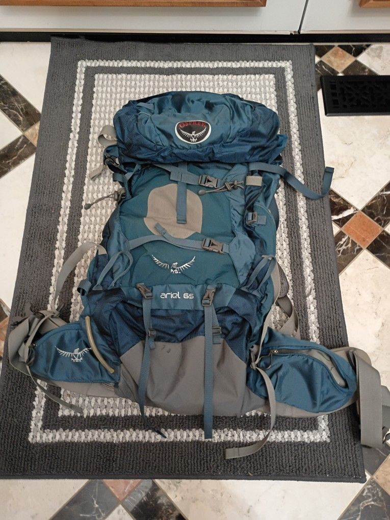 Osprey Ariel 65 Women's Medium Backpack Backpacking