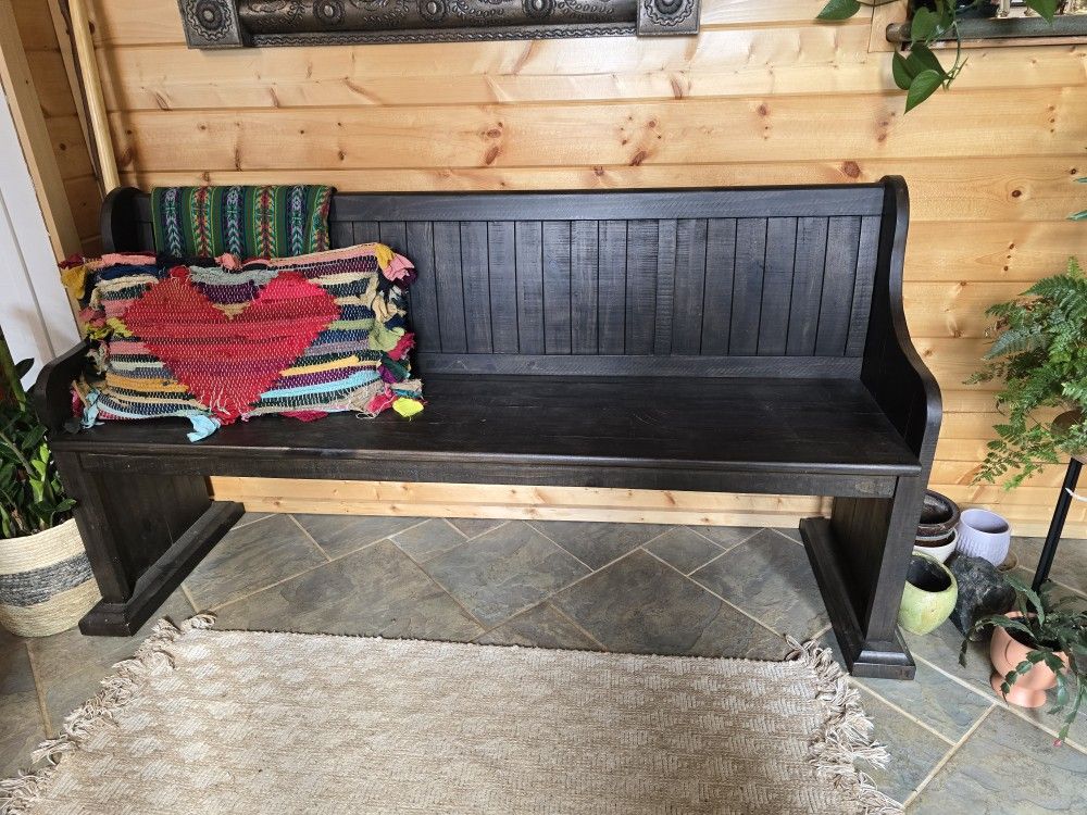 entryway farmstyle wooden bench