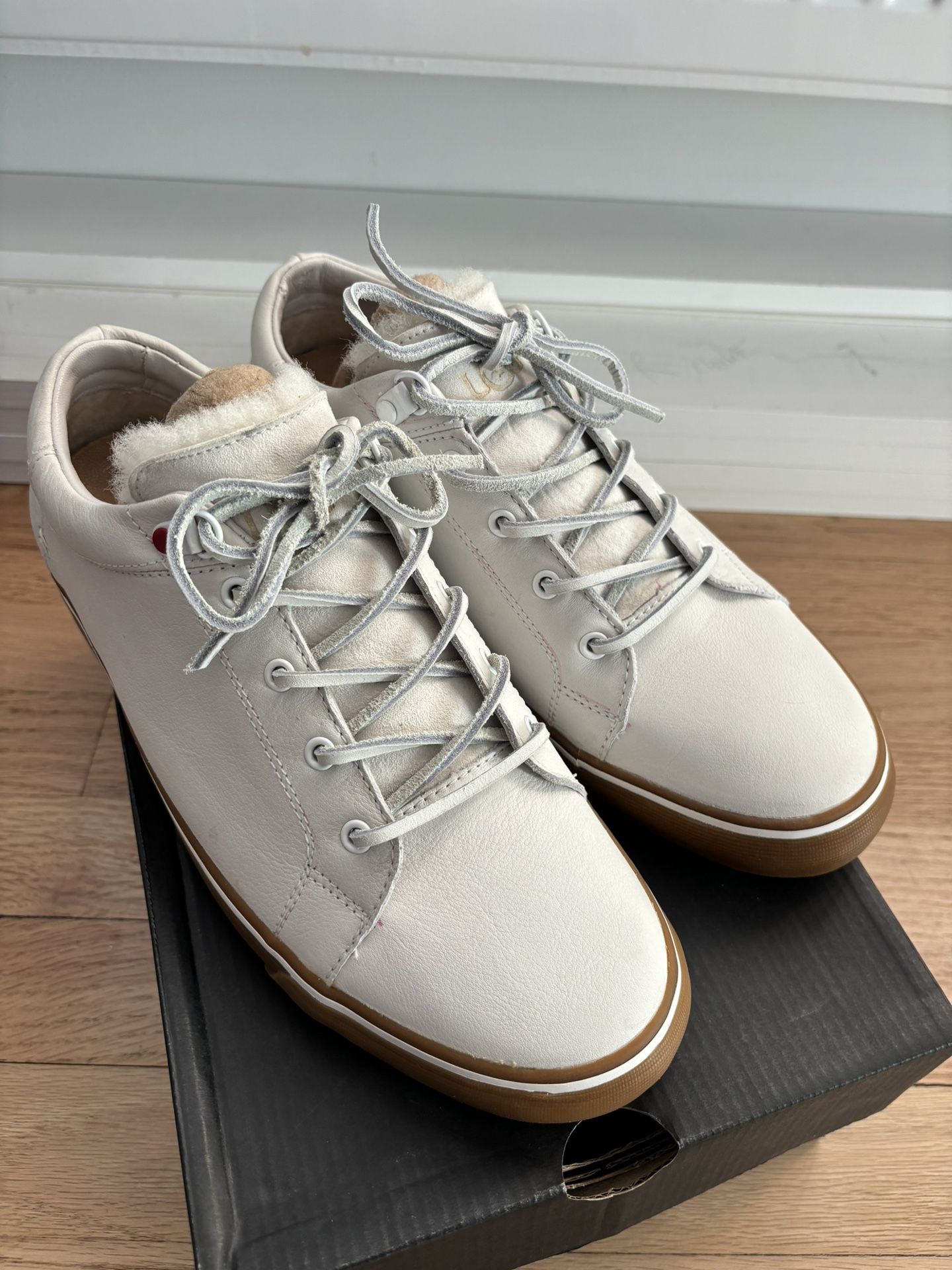 Uggs Men Sneakers Shoes Size 9 White