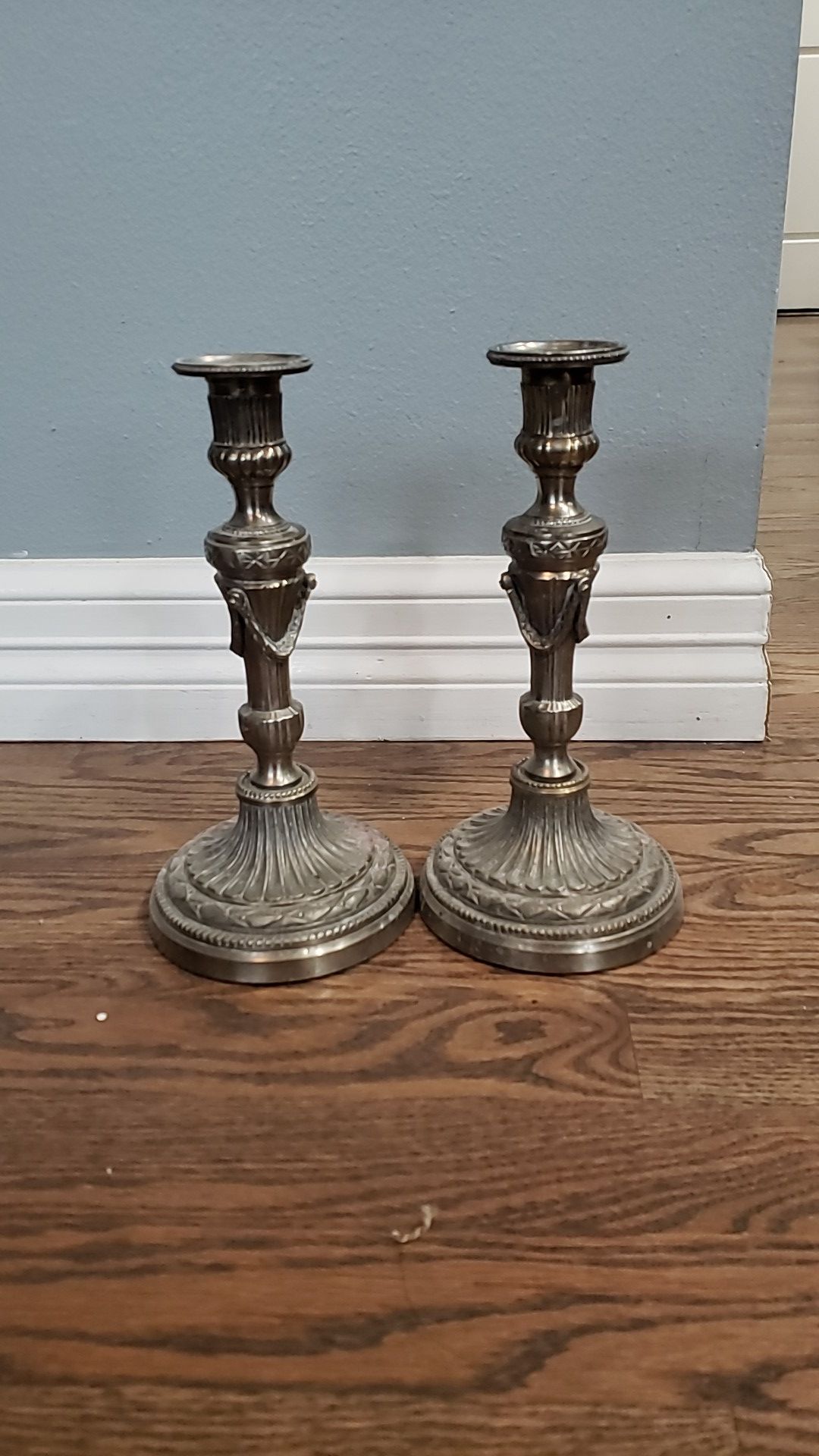 2 candle holders