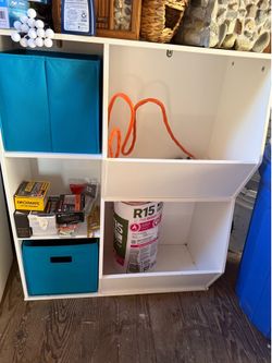 Toy cabinet