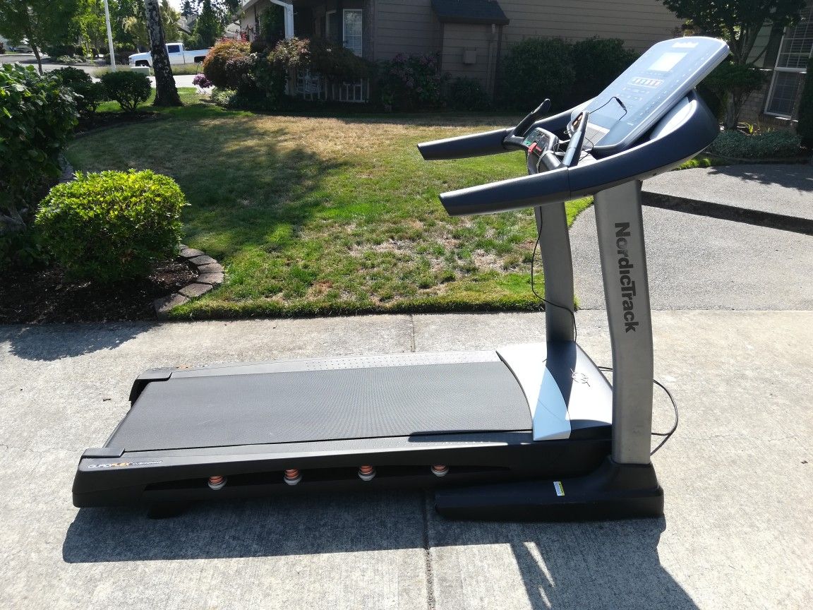 Nordictrack C900 Pro Treadmill for Sale in Vancouver, WA OfferUp