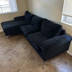 Modern Black Sectional Sofa w/ Chaise – Clean & Minimal