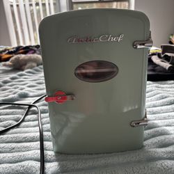 Mini Fridge New $15