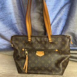 Authentic Louis Vuitton Monogram Iena PM Purse 